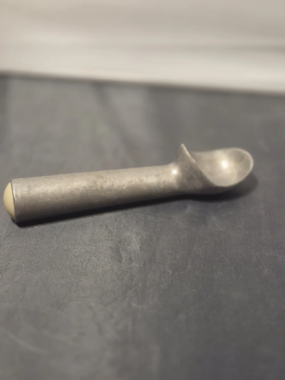 Vintage Pampered Chef Heavy-Duty Metal Ice Cream Scoop Collectible
